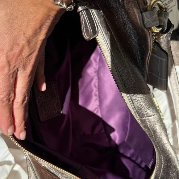 SOLD @ POSH LIVE SHOW - 12/13 
Coach Madison Abigail - Picture 4 of 7